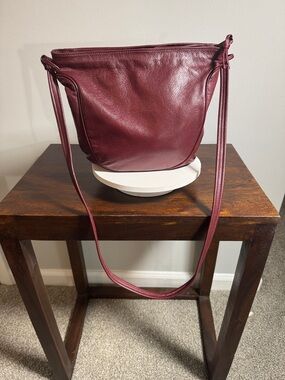 Women's Genuine Leather Crossbody Bag in Burgundy